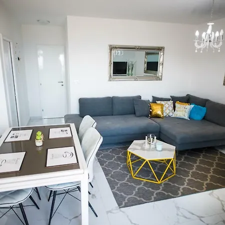 Mikulic Apartment